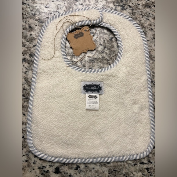 π Mud Pie Elephant Bib with textured details π - Picture 2 of 2